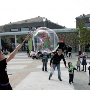 Spettacolo di Bolle di Sapone Compleanno Bambini Arezzo Valdarno Casentino